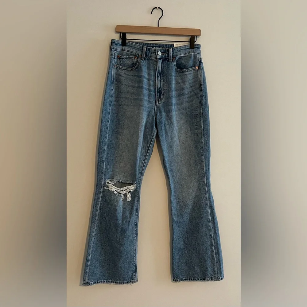 American Eagle - Ripped Highest Waist ‘90s Flare Jean - Size 8 - Picture 4 of 13